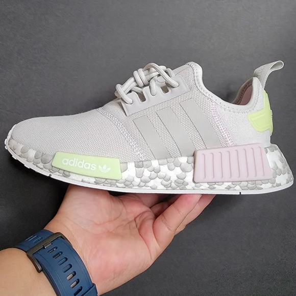 adidas gazelle silver green womens Adidas NMD CS2 Primeknit Boost Core Black Wonder Pink